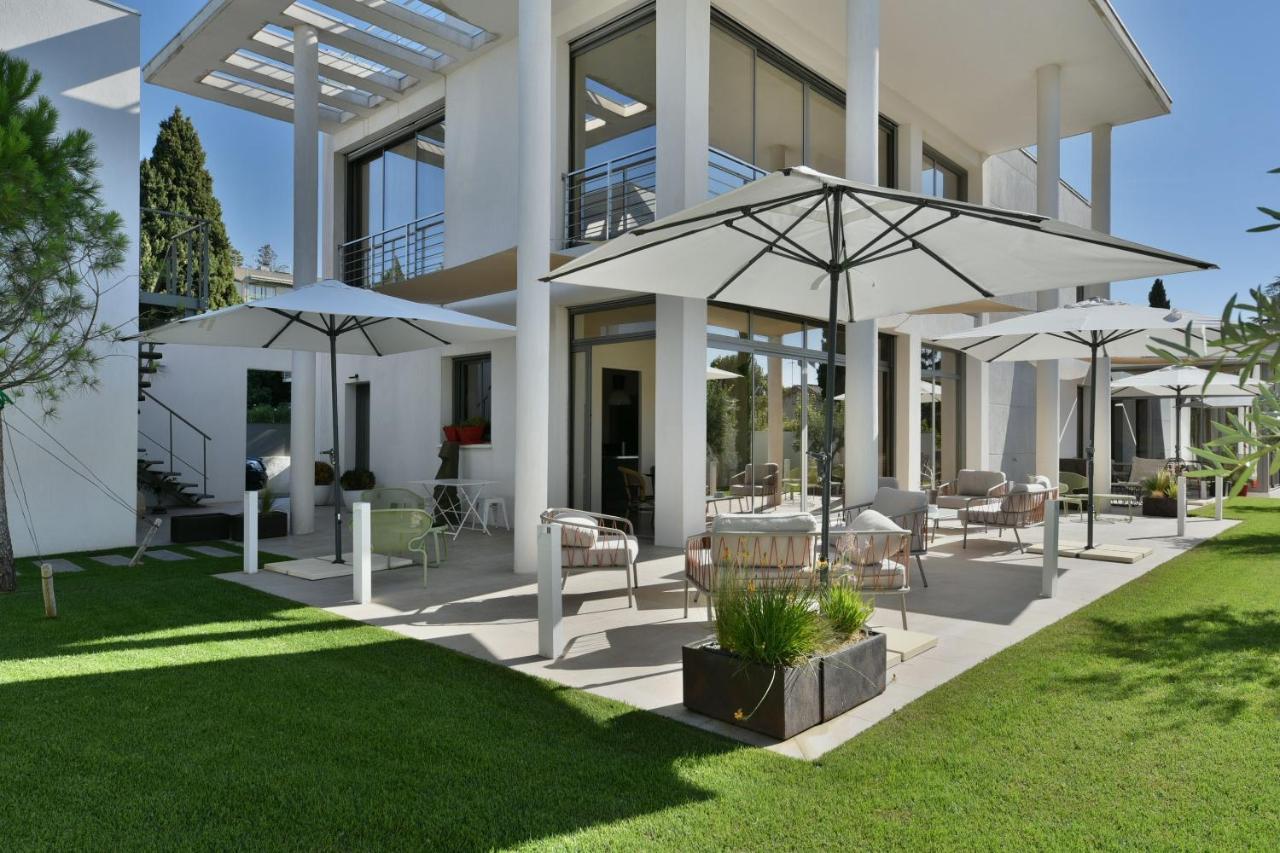 Monte Alta Hotel Salon-de-Provence Bagian luar foto