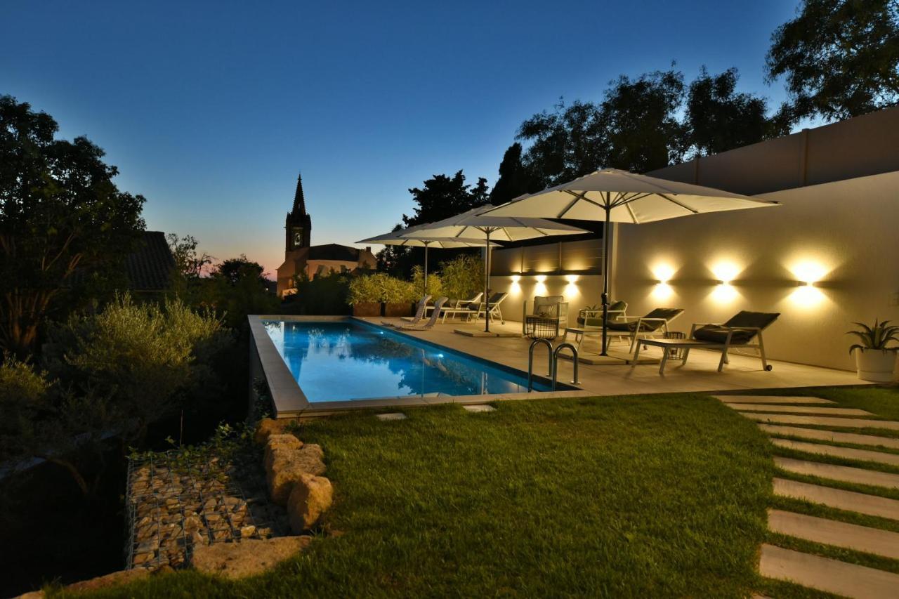 Monte Alta Hotel Salon-de-Provence Bagian luar foto