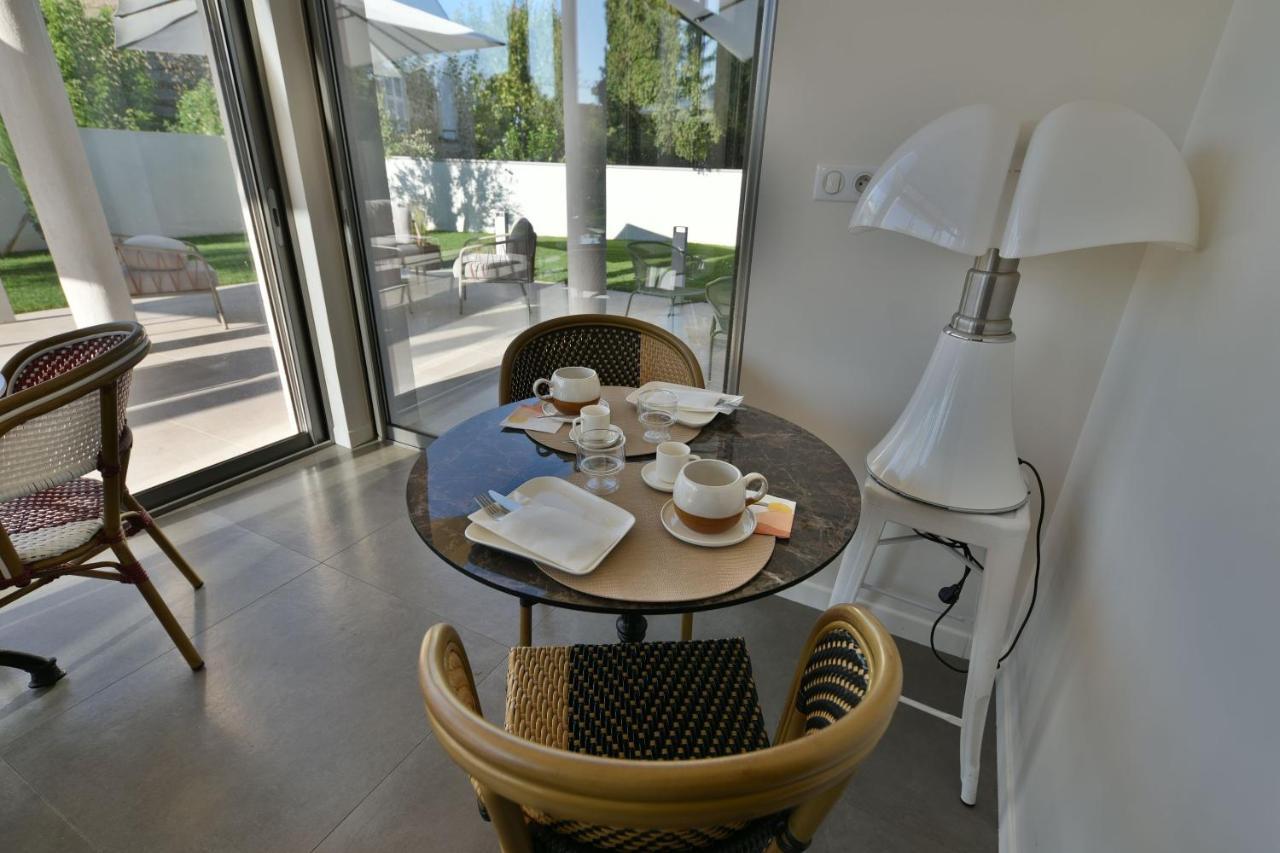 Monte Alta Hotel Salon-de-Provence Bagian luar foto